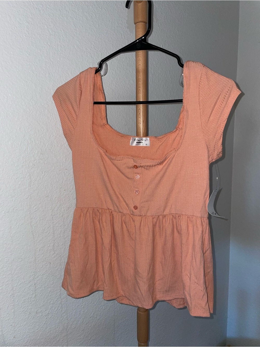 NWT Urban Outfitters Peach Ribbed Peplum Button-Front Top